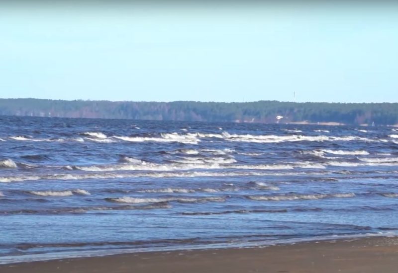 winds of spring, blue ocean water in beach